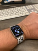Apple Watch Series 5 44mm Space Gray Aluminium Zwarte Sportband (Afbeelding 9 van 35)