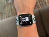 Apple Watch SE 44mm Space Gray Aluminium Zwarte Sportband (Afbeelding 11 van 78)