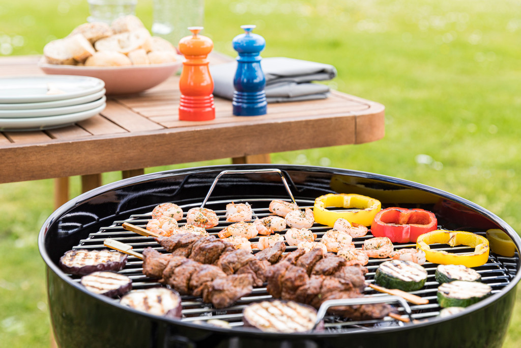 how do you cook a tri tip on a charcoal grill