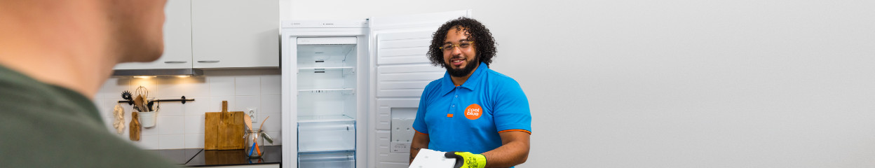 Hoe sluit je een vrijstaande vriezer aan?