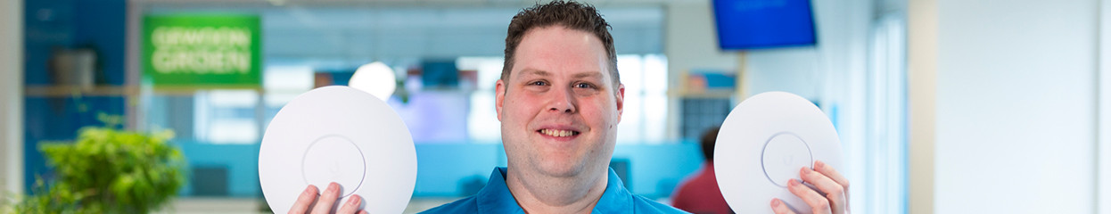 How do you choose a Ubiquiti UniFi access point?