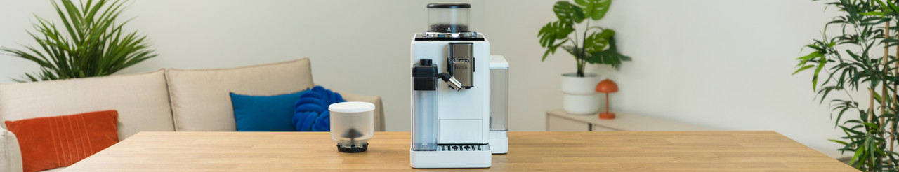 Specialisten review De’Longhi Rivelia EXAM440.55.W