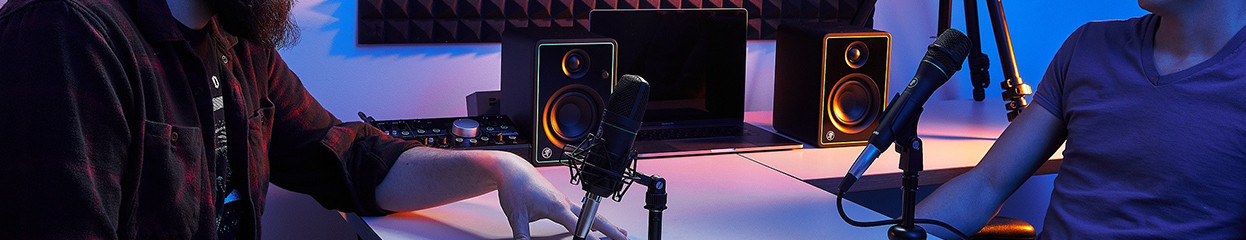 How do you choose a microphone for a podcast or radio show?