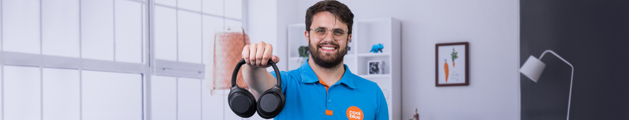 Which kind of earbuds and headphones do you need to work at home with your favorite music?