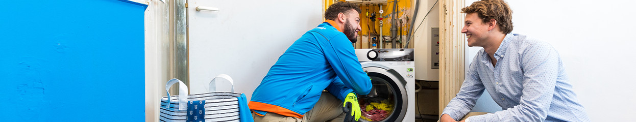 Hoe reset je de waterstop van een wasmachine of was-droogcombinatie?