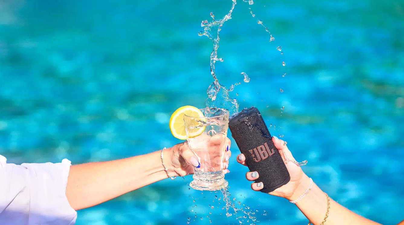 De JBL Grip altijd bij de hand