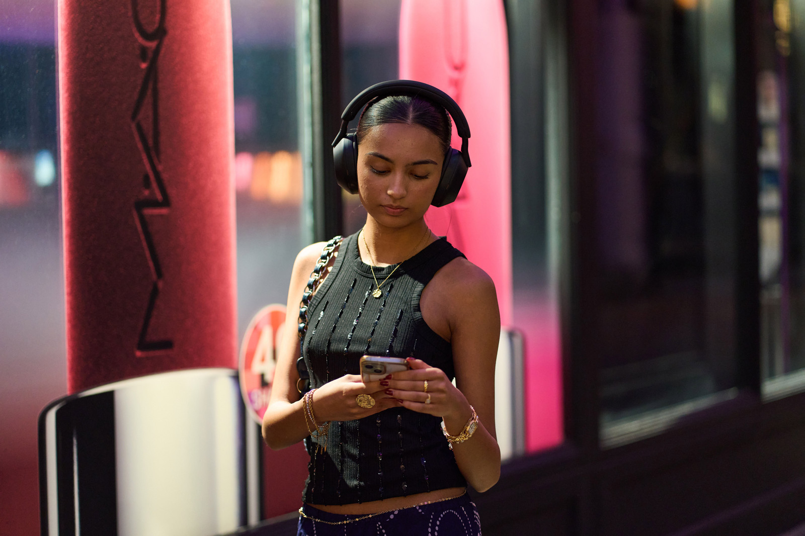 Strong noise canceling