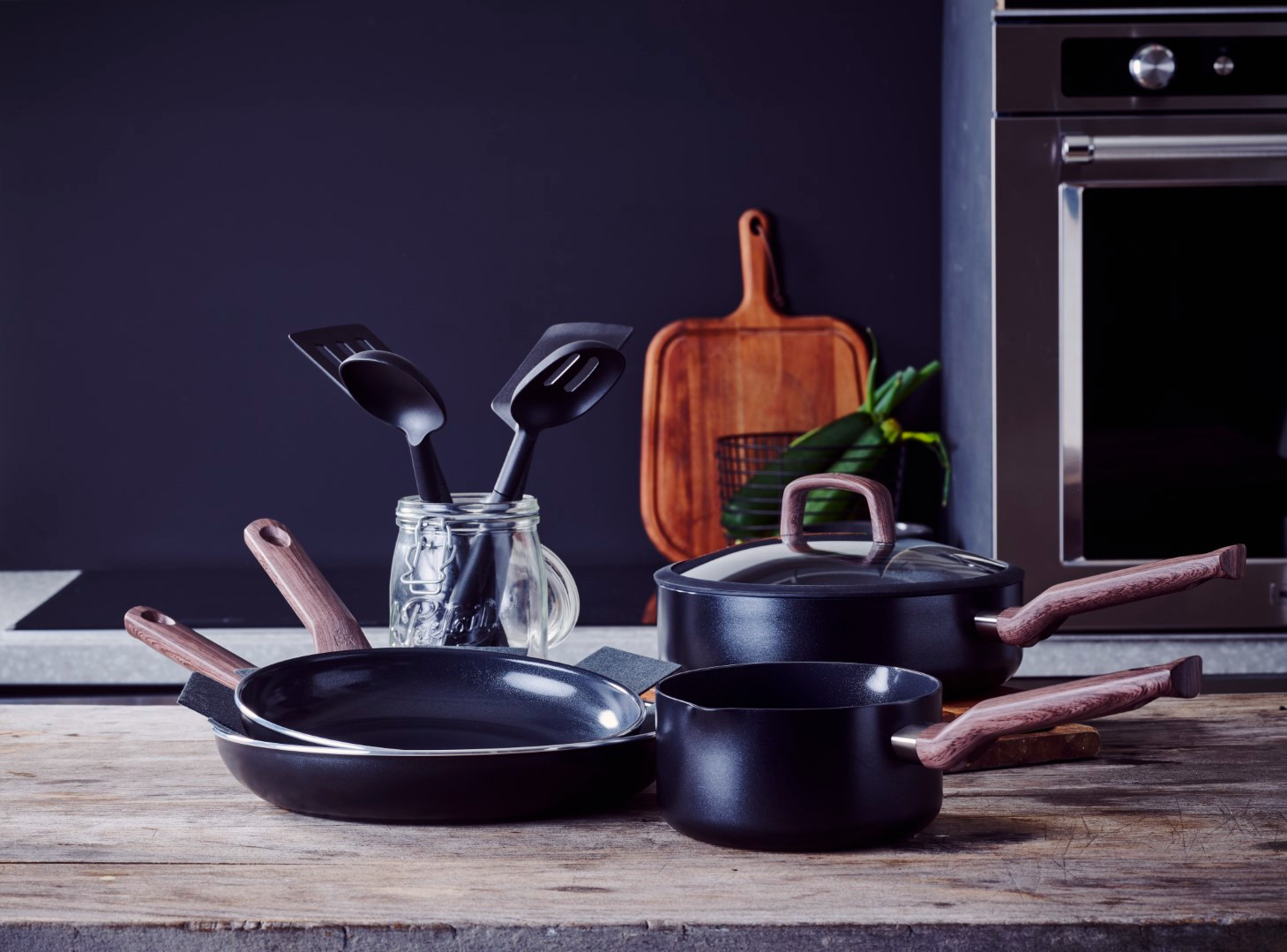 Fry environmentally-friendly with the ceramic non-stick coating