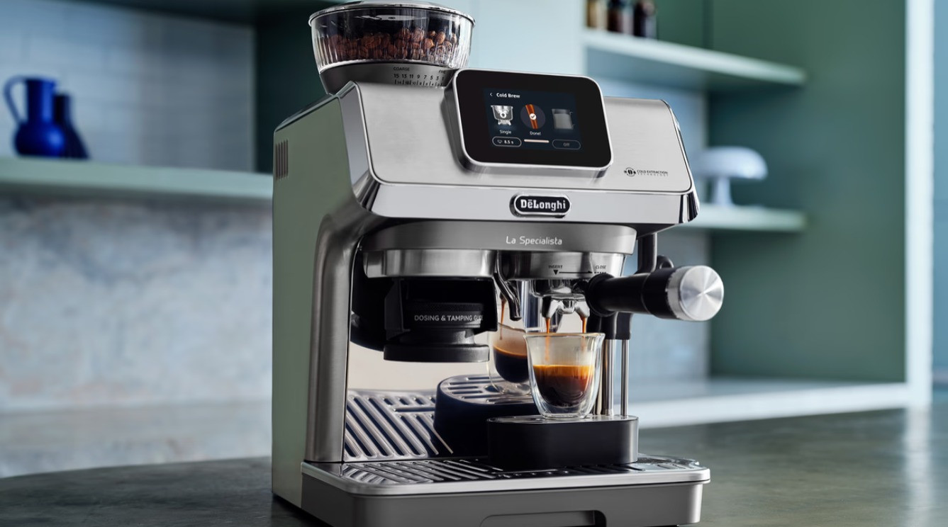 Our De'Longhi piston machine of the month