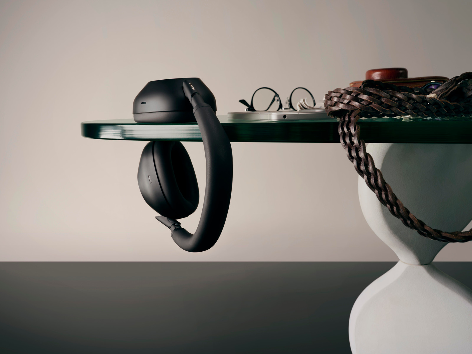 Discover the new Sony WH-1000XM6