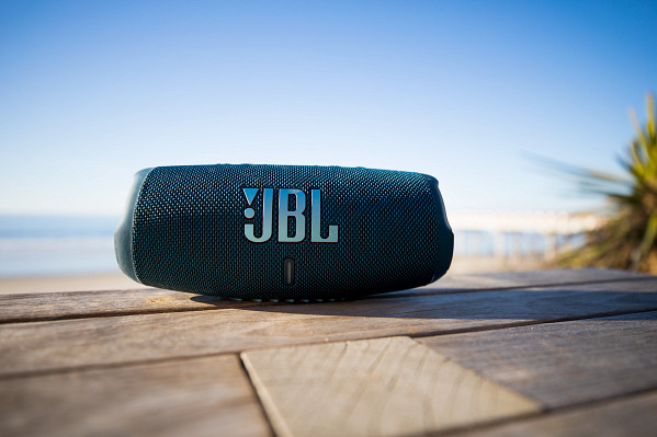 JBL Charge 5 Blue product in use