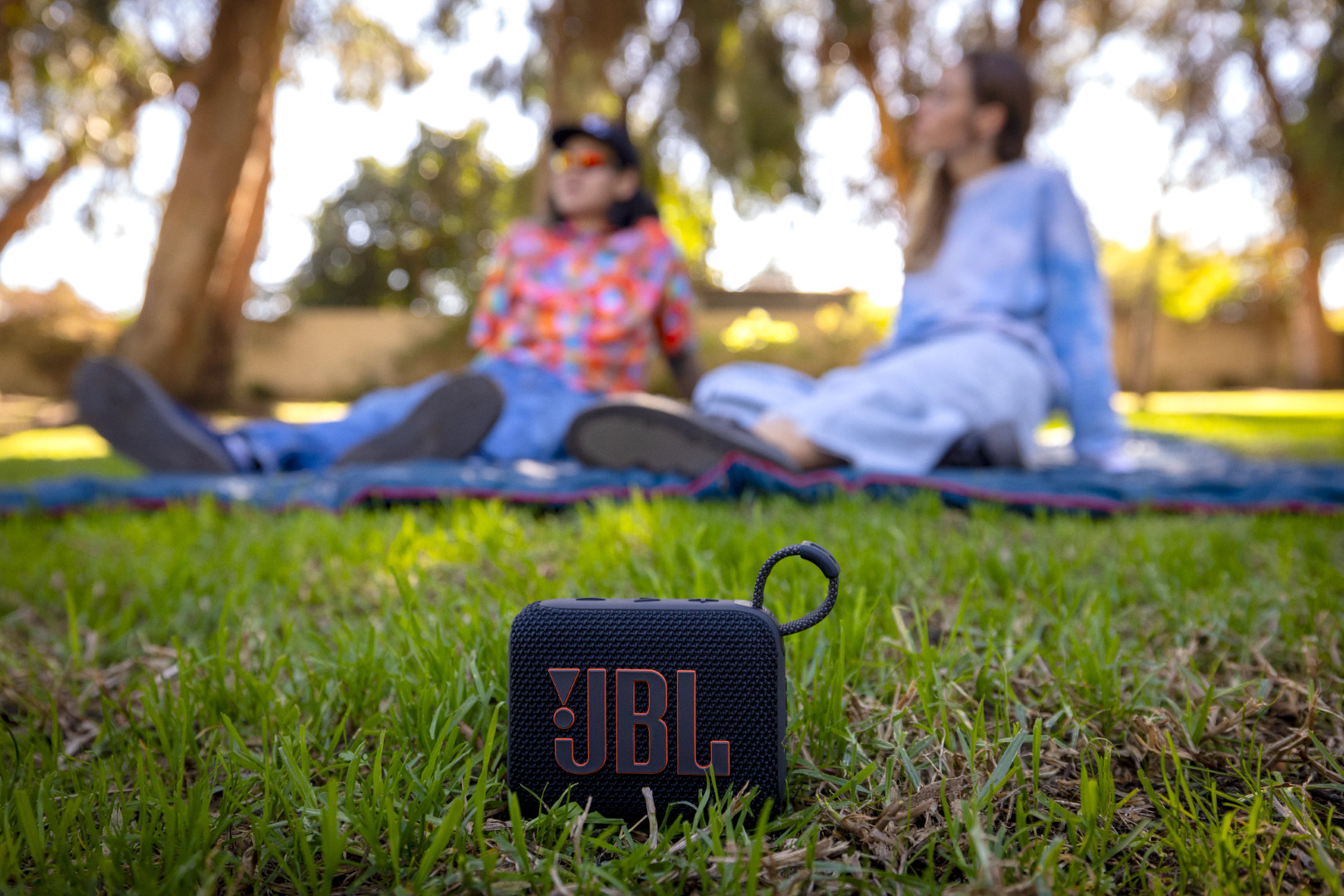 JBL Go 4 Black product in use