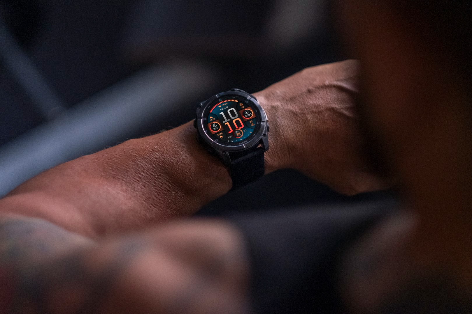 Garmin Fenix 8 Black 47mm product in use