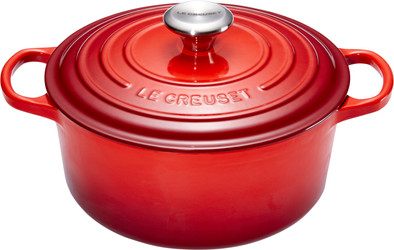 Le Creuset Signature Round Dutch Oven 24cm Cerise is no longer available