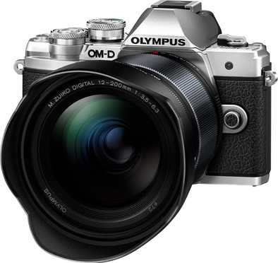 Olympus OM-D E-M10 Mark III Zilver + 12-200mm f/3.5-6.3 Zwart is nooit meer leverbaar