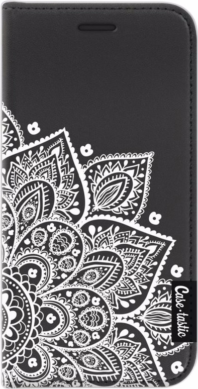 Casetastic Wallet Apple iPhone 5/5S/SE Book Case Floral Mandala Black is no longer available
