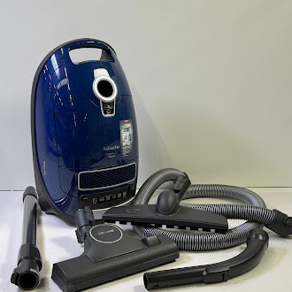 Miele Complete C3 Parquet PowerLine Marine Blue is no longer available