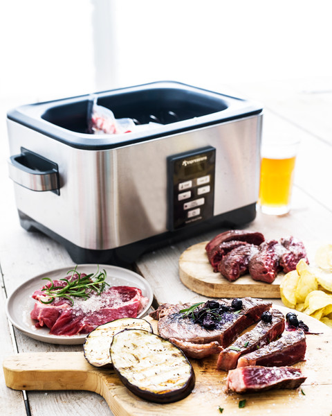 Espressions EP5000 Smart Sous vide product in use