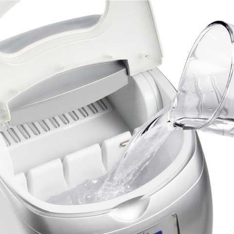 Princess Ice Cube Maker product in use