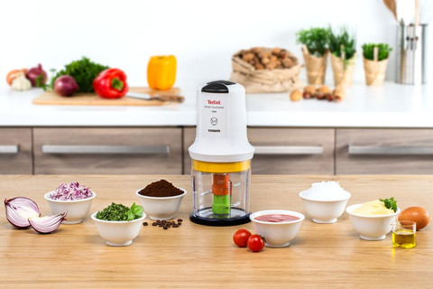 Tefal Multi Moulinette MQ7231 Food Chopper product in use