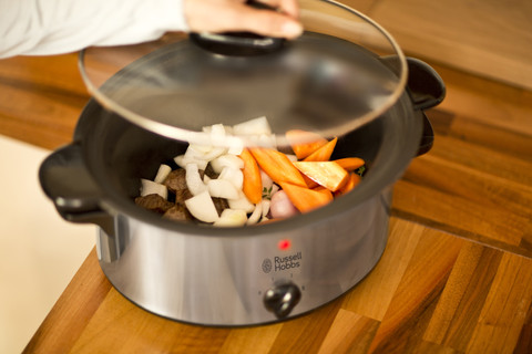 Russell Hobbs Cook at Home Searing Slowcooker 3,5 L product in gebruik