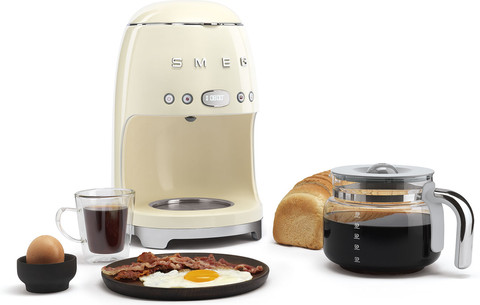 SMEG DCF02CREU Crème product in gebruik