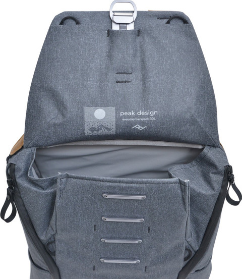 Peak Design Everyday Hiking Backpack 30L v2 Charcoal inside