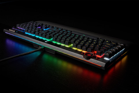 Corsair K100 RGB OPX Optisch-Mechanisch Gaming Toetsenbord Azerty product in gebruik