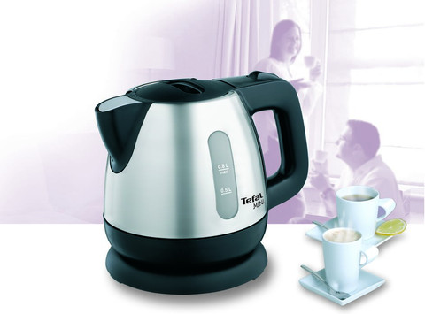 Tefal Mini BI8125 RVS 0,8L product in gebruik