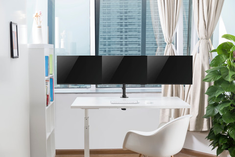 Neomounts NM-D135D3BLACK Monitorarm Zwart product in gebruik