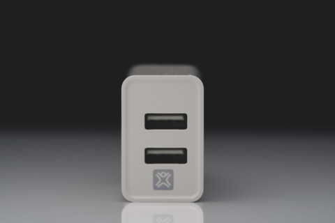 XtremeMac Charger with 2 USB-A Ports 12W White null