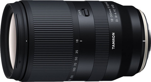 Tamron 18-300 mm F/3.5-6.3 Di III-A VC VXD Fuji X côté droit