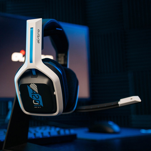 Astro A20 Draadloze Gaming Headset voor PS5, PS4, PC, Mac - Wit/Blauw null