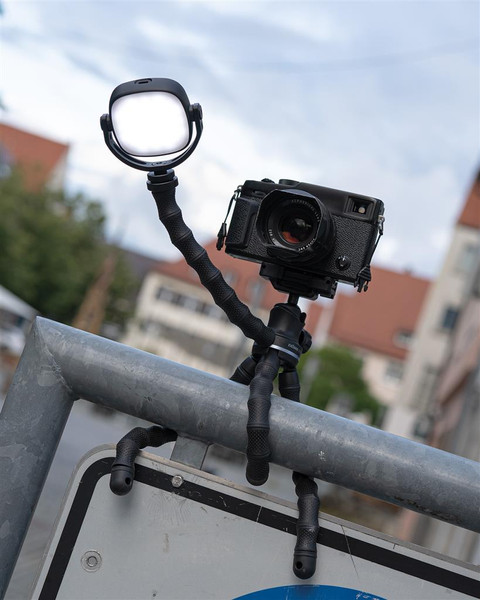 Dörr Vlogging Tripod Octopus product in use