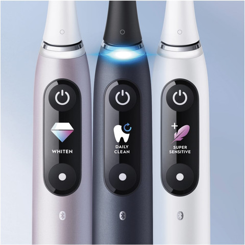 Oral-B iO 9N Noir avec brossette supplémentaire détail