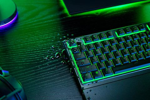 Razer Ornata V3 X Gaming Toetsenbord Qwerty product in gebruik