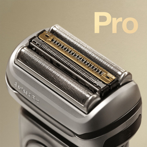 Braun 94M Shaver Head product in use