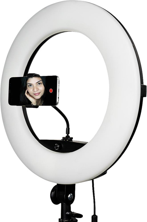 Dörr SL-480 LED Studio Ring Light Kit product in use