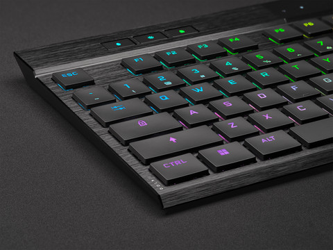 Corsair K100 Wireless AIR Ultra-Thin Mechanical Gaming Keyboard AZERTY detail