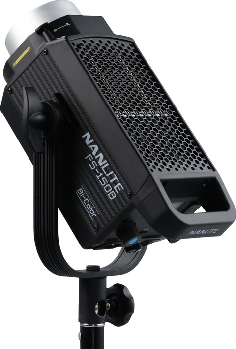 Nanlite FS-150B LED Spot Light dessus