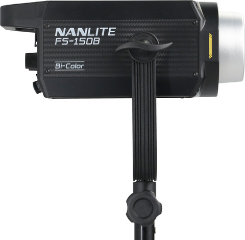 Nanlite FS-150B LED Spot Light côté droit