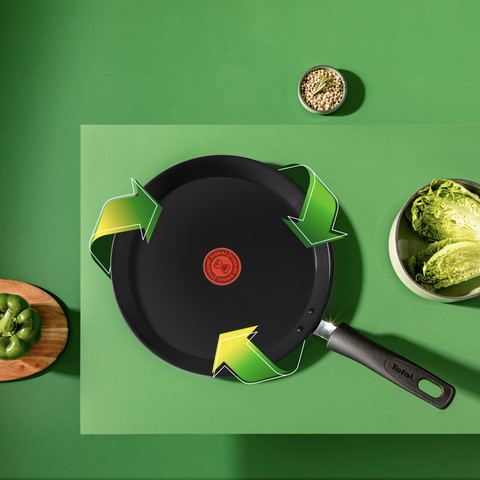 Tefal Renew On Ceramic Crepe Pan 25cm Black visual supplier