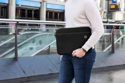 BlueBuilt Laptop Sleeve Width 31cm 13 inches S Black null