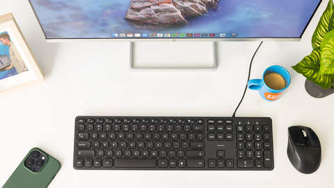 BlueBuilt Wired Keyboard QWERTY product in use