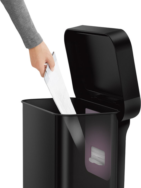 Simplehuman Trash Can Liner Pocket 45L Black product in use