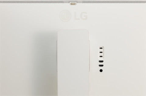 LG Smart 32SR83U-W detail