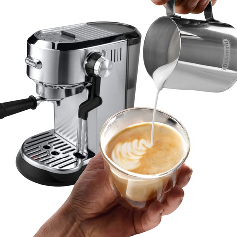 De'Longhi Dedica Maestro Plus EC950.M product in gebruik