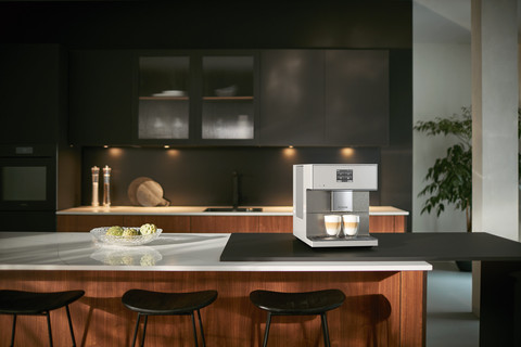 Miele CM 7550 White product in use