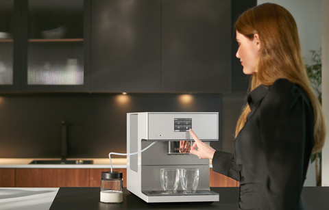 Miele CM 7550 White product in use