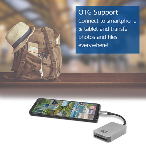 ACT USB-C kaartlezer voor SD en microSD product in gebruik